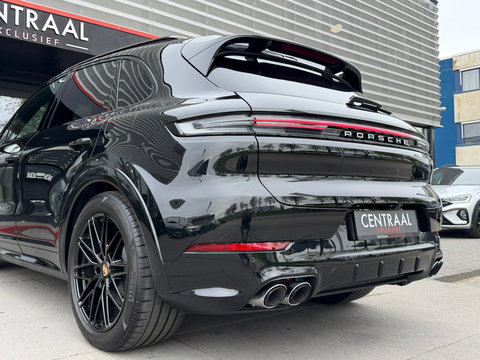 Porsche Cayenne 3.0 E-Hybrid Black Edition 470PK|Pano|Memory|Carplay|Bosé|SportChrono|Sport-Design