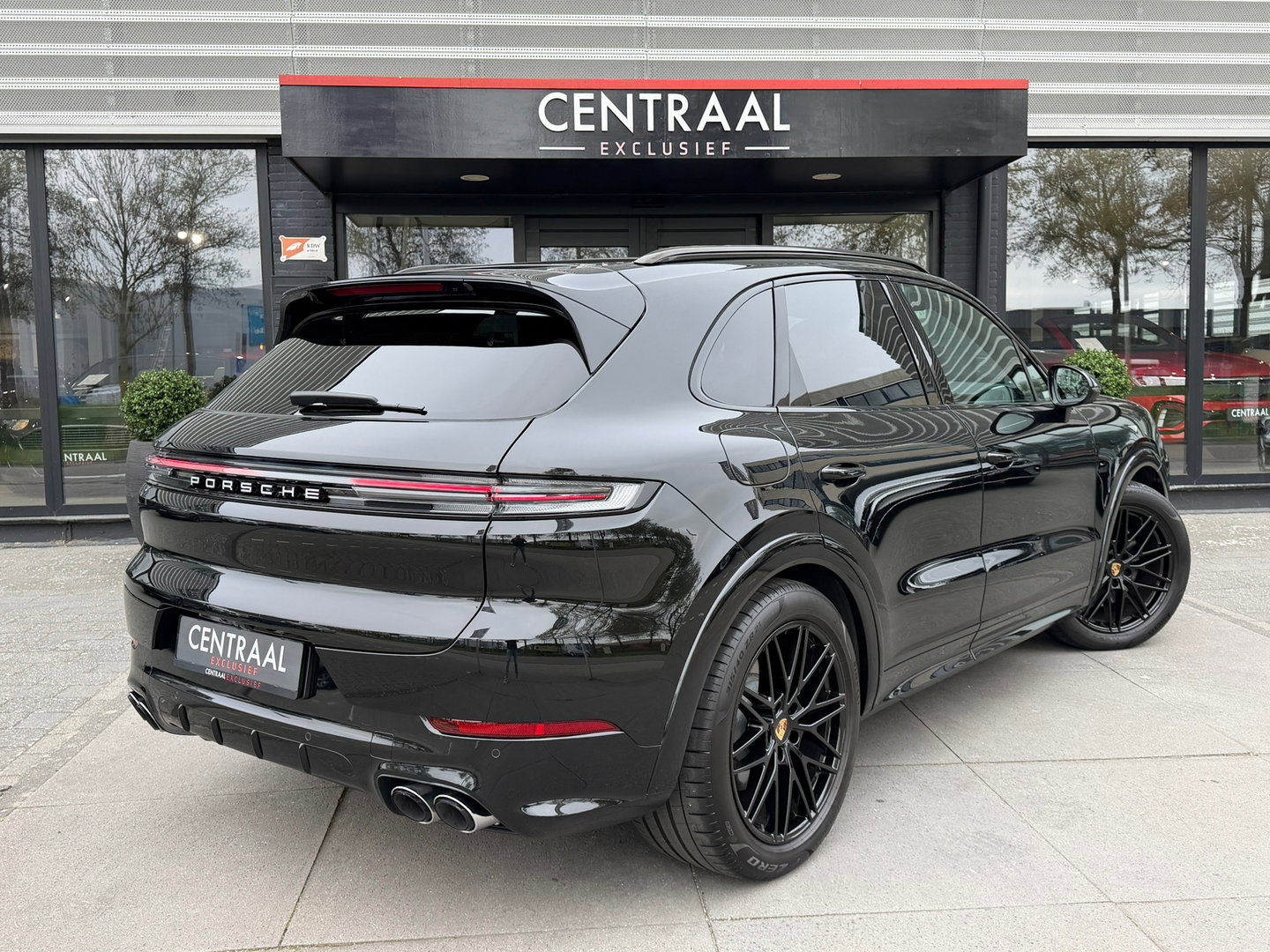 Porsche Cayenne 3.0 E-Hybrid Black Edition 470PK|Pano|Memory|Carplay|Bosé|SportChrono|Sport-Design
