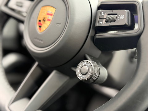 Porsche Cayenne 3.0 E-Hybrid Black Edition 470PK|Pano|Memory|Carplay|Bosé|SportChrono|Sport-Design