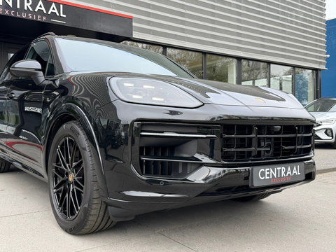 Porsche Cayenne 3.0 E-Hybrid Black Edition 470PK|Pano|Memory|Carplay|Bosé|SportChrono|Sport-Design