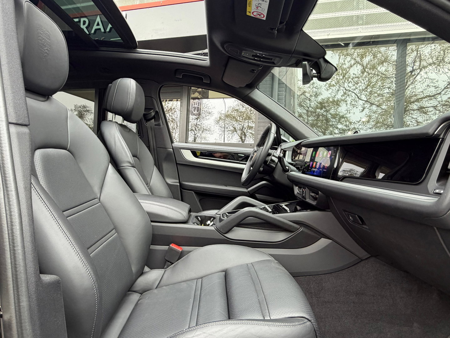 Porsche Cayenne 3.0 E-Hybrid Black Edition 470PK|Pano|Memory|Carplay|Bosé|SportChrono|Sport-Design