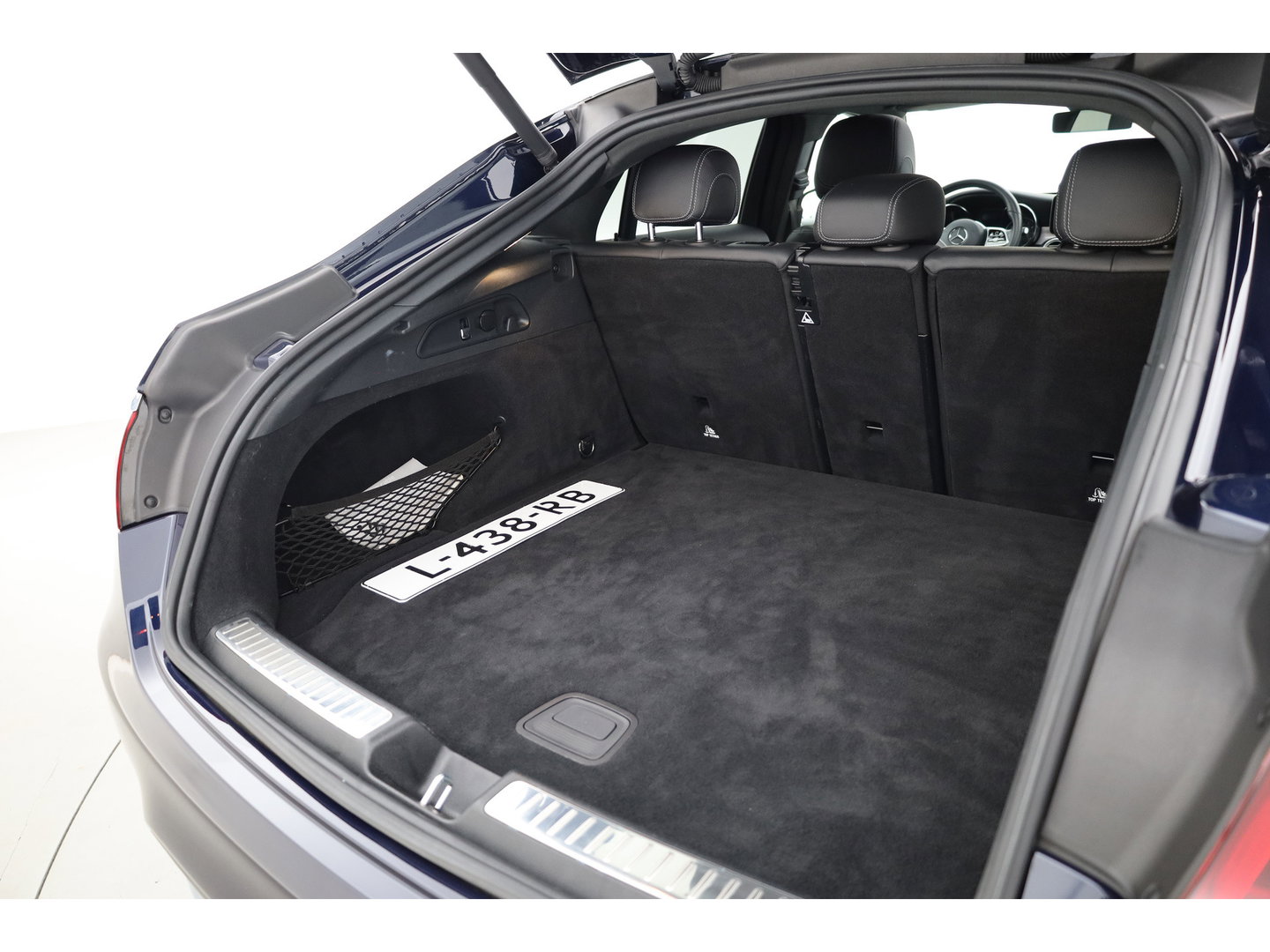 Mercedes-Benz GLC Coupé 300e 4MATIC Business Solution Luxury | Adapt. Cruise | Apple CarPlay & Android Auto | Pano | Trekhaak | Dodehoek | Stoelverw.