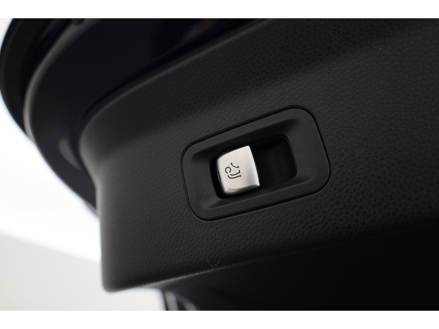 Mercedes-Benz GLC Coupé 300e 4MATIC Business Solution Luxury | Adapt. Cruise | Apple CarPlay & Android Auto | Pano | Trekhaak | Dodehoek | Stoelverw.