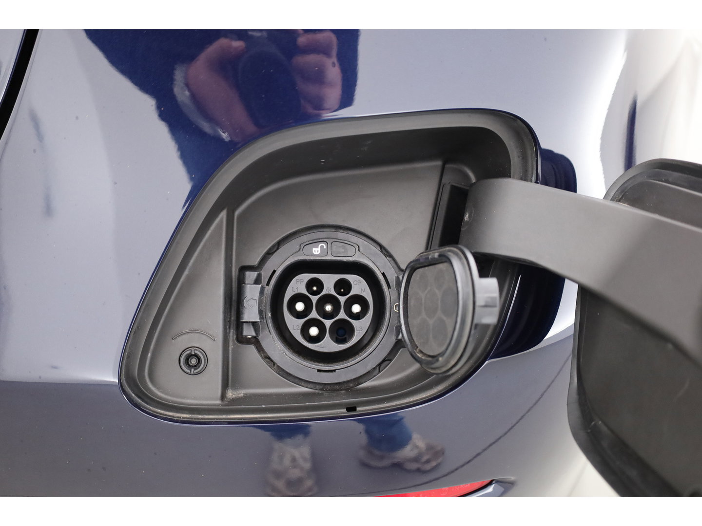 Mercedes-Benz GLC Coupé 300e 4MATIC Business Solution Luxury | Adapt. Cruise | Apple CarPlay & Android Auto | Pano | Trekhaak | Dodehoek | Stoelverw.