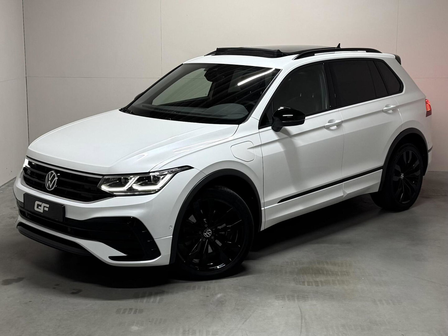 Volkswagen Tiguan 1.4 TSI eHybrid R-Line Pano Leer Sfeer Trekh. Carplay