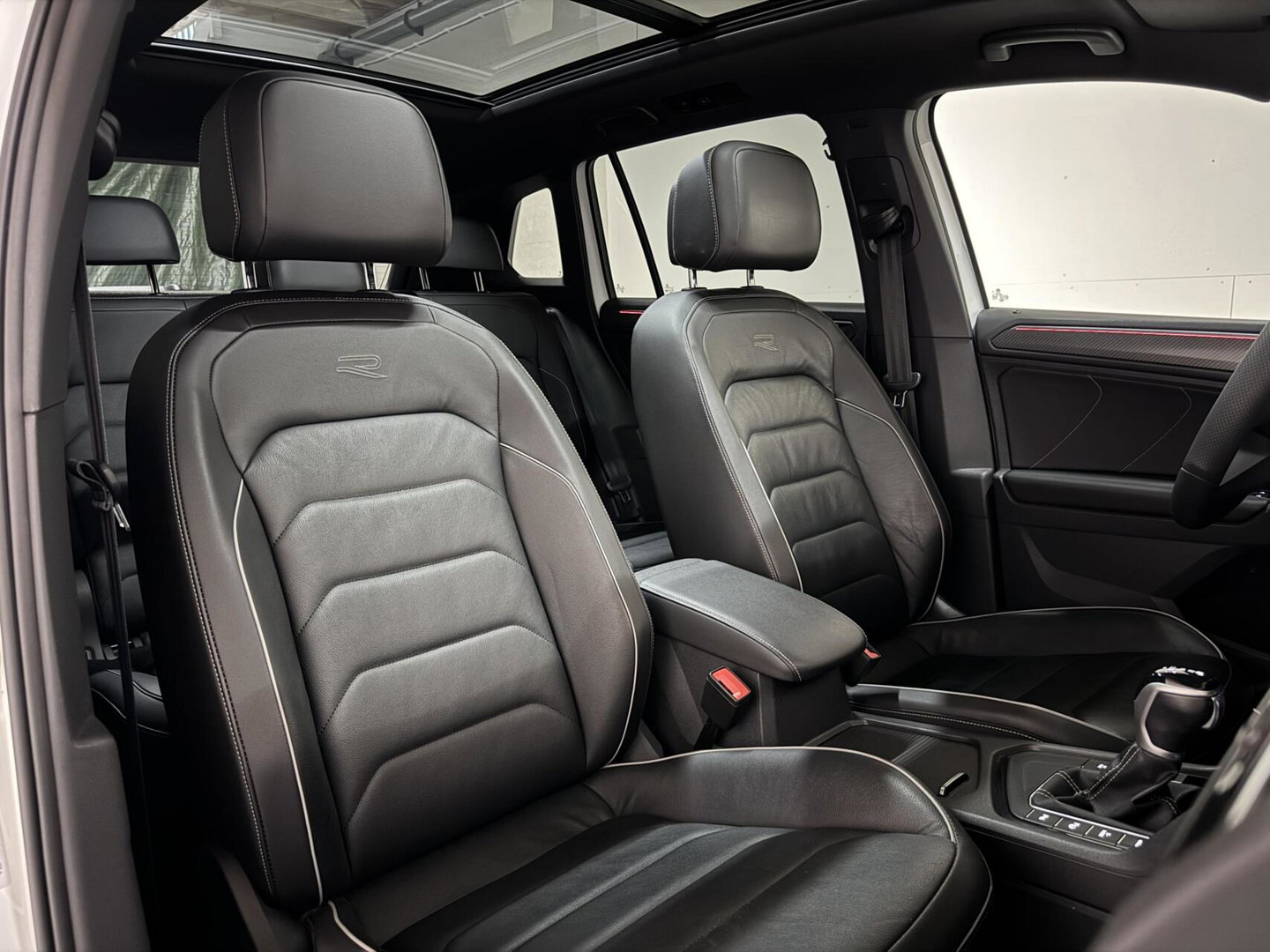 Volkswagen Tiguan 1.4 TSI eHybrid R-Line Pano Leer Sfeer Trekh. Carplay