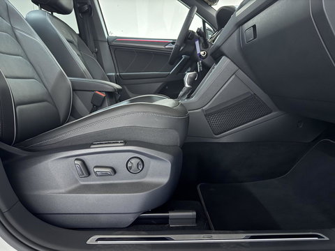 Volkswagen Tiguan 1.4 TSI eHybrid R-Line Pano Leer Sfeer Trekh. Carplay