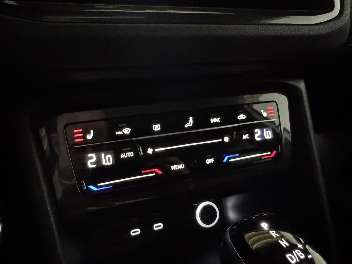 Volkswagen Tiguan 1.4 TSI eHybrid R-Line Pano Leer Sfeer Trekh. Carplay