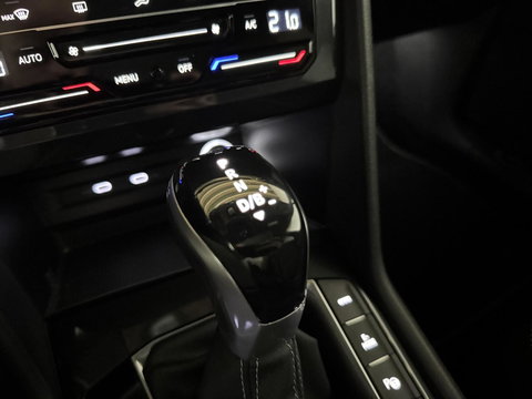 Volkswagen Tiguan 1.4 TSI eHybrid R-Line Pano Leer Sfeer Trekh. Carplay