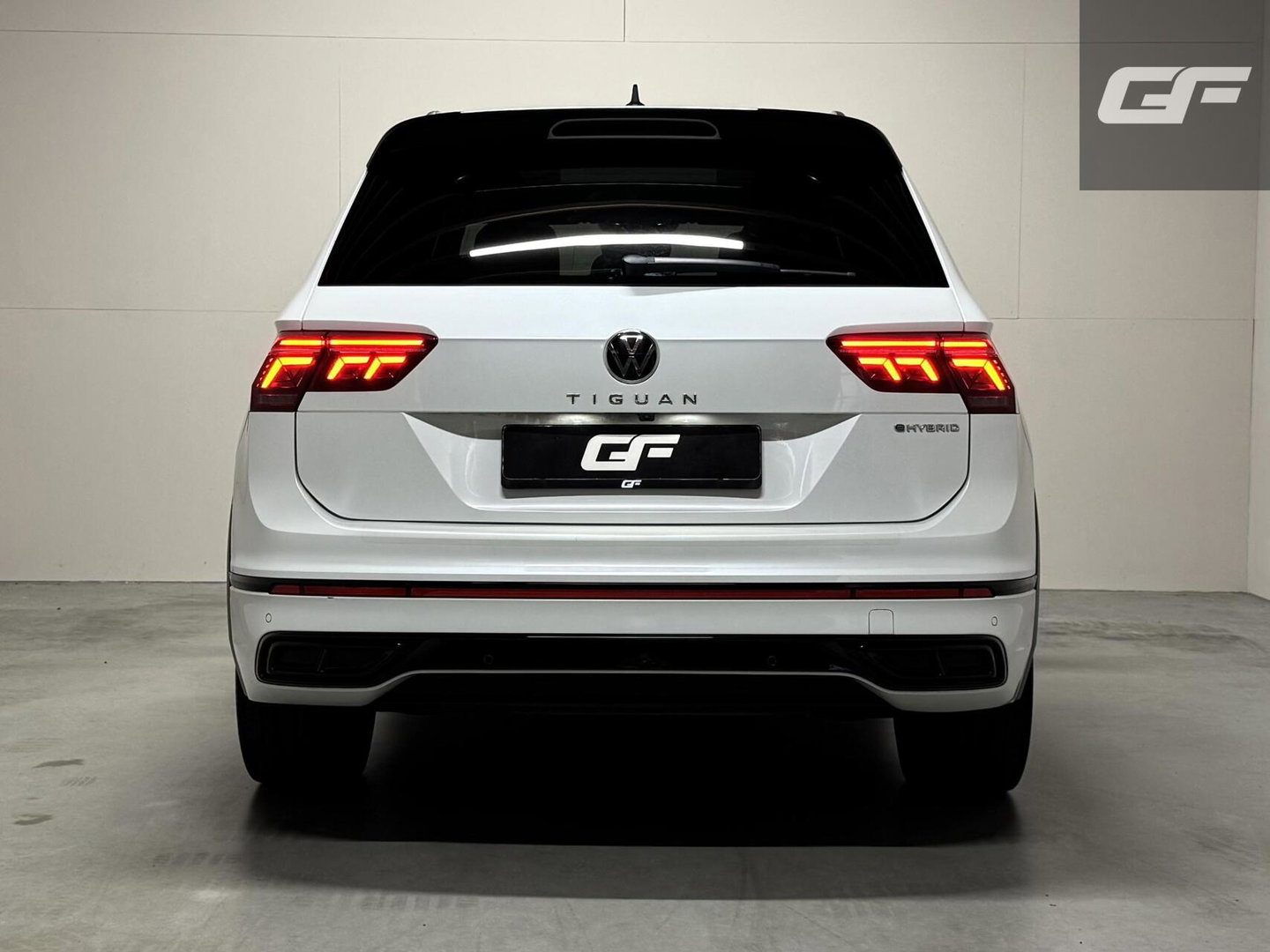 Volkswagen Tiguan 1.4 TSI eHybrid R-Line Pano Leer Sfeer Trekh. Carplay