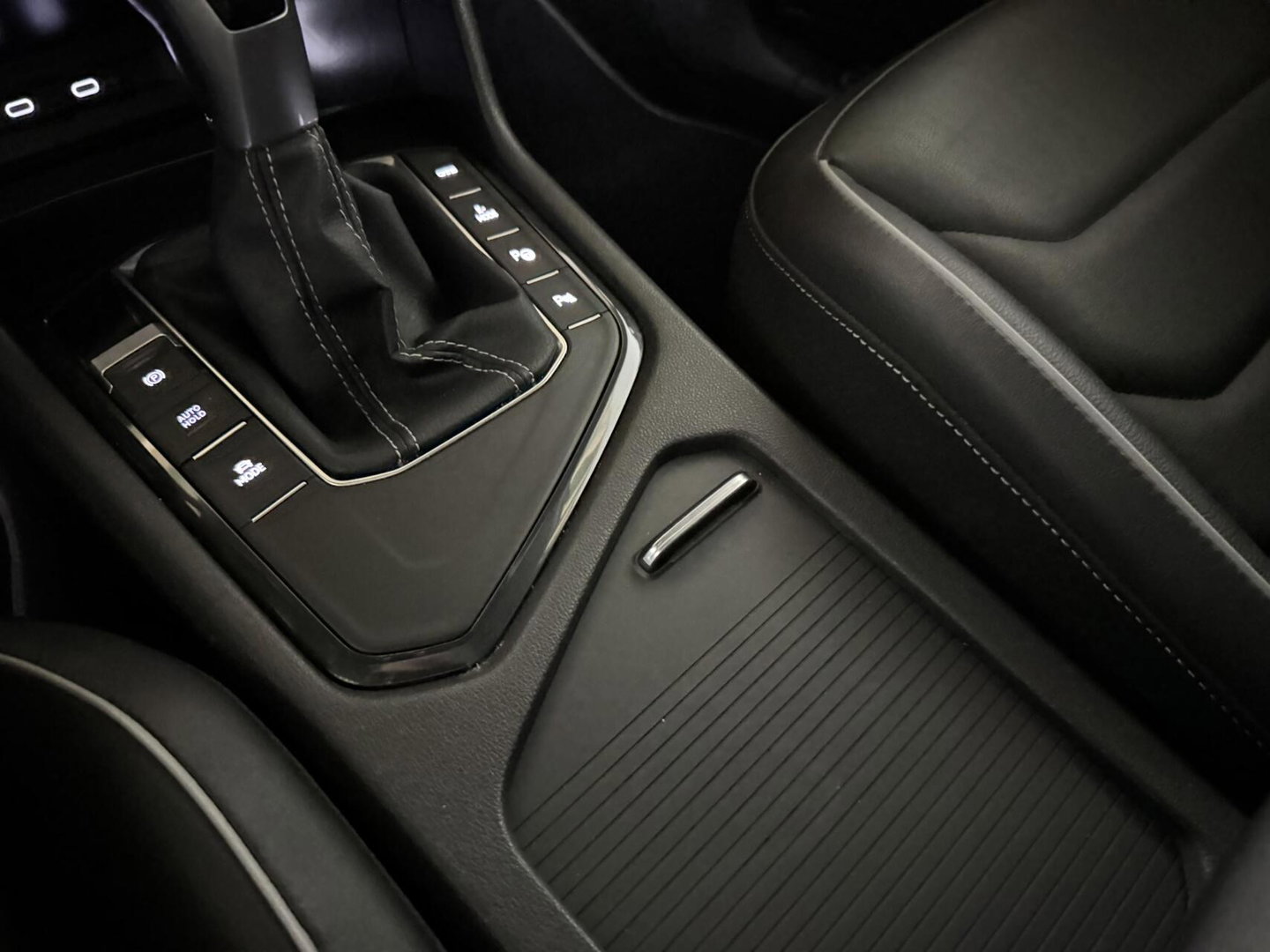 Volkswagen Tiguan 1.4 TSI eHybrid R-Line Pano Leer Sfeer Trekh. Carplay