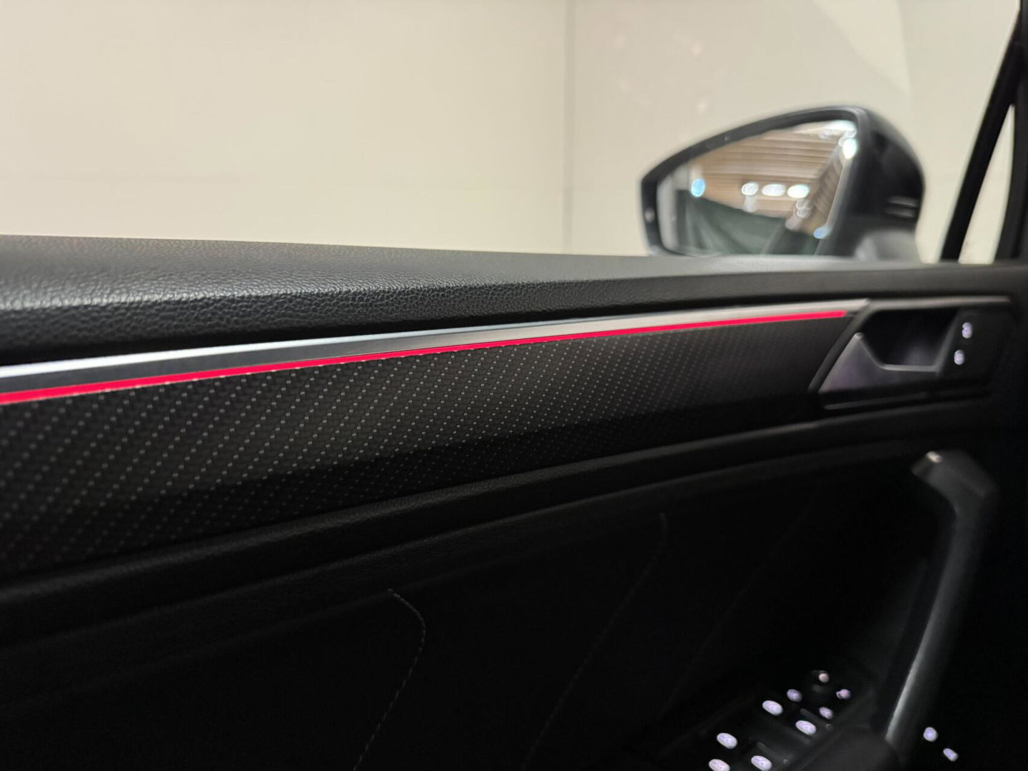 Volkswagen Tiguan 1.4 TSI eHybrid R-Line Pano Leer Sfeer Trekh. Carplay