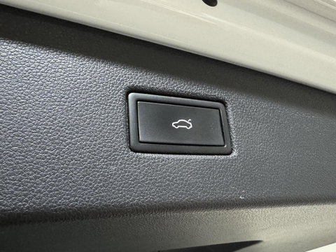 Volkswagen Tiguan 1.4 TSI eHybrid R-Line Pano Leer Sfeer Trekh. Carplay