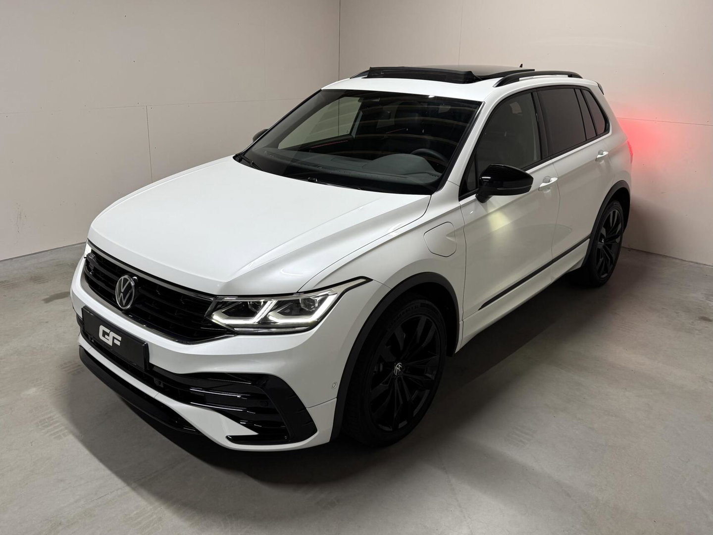 Volkswagen Tiguan 1.4 TSI eHybrid R-Line Pano Leer Sfeer Trekh. Carplay