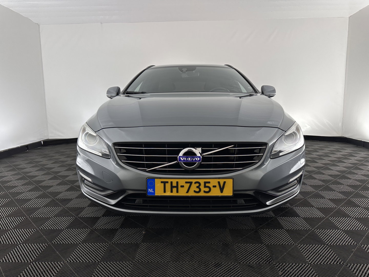 Volvo V60 2.0 D3 Polar+ Aut. *LEATHER | XENON | HEATED-COMFORTSEATS | NAVI-FULLMAP | CAMERA | PRIVACY-GLASS | ECC | PDC | CRUISE | 17''ALU*