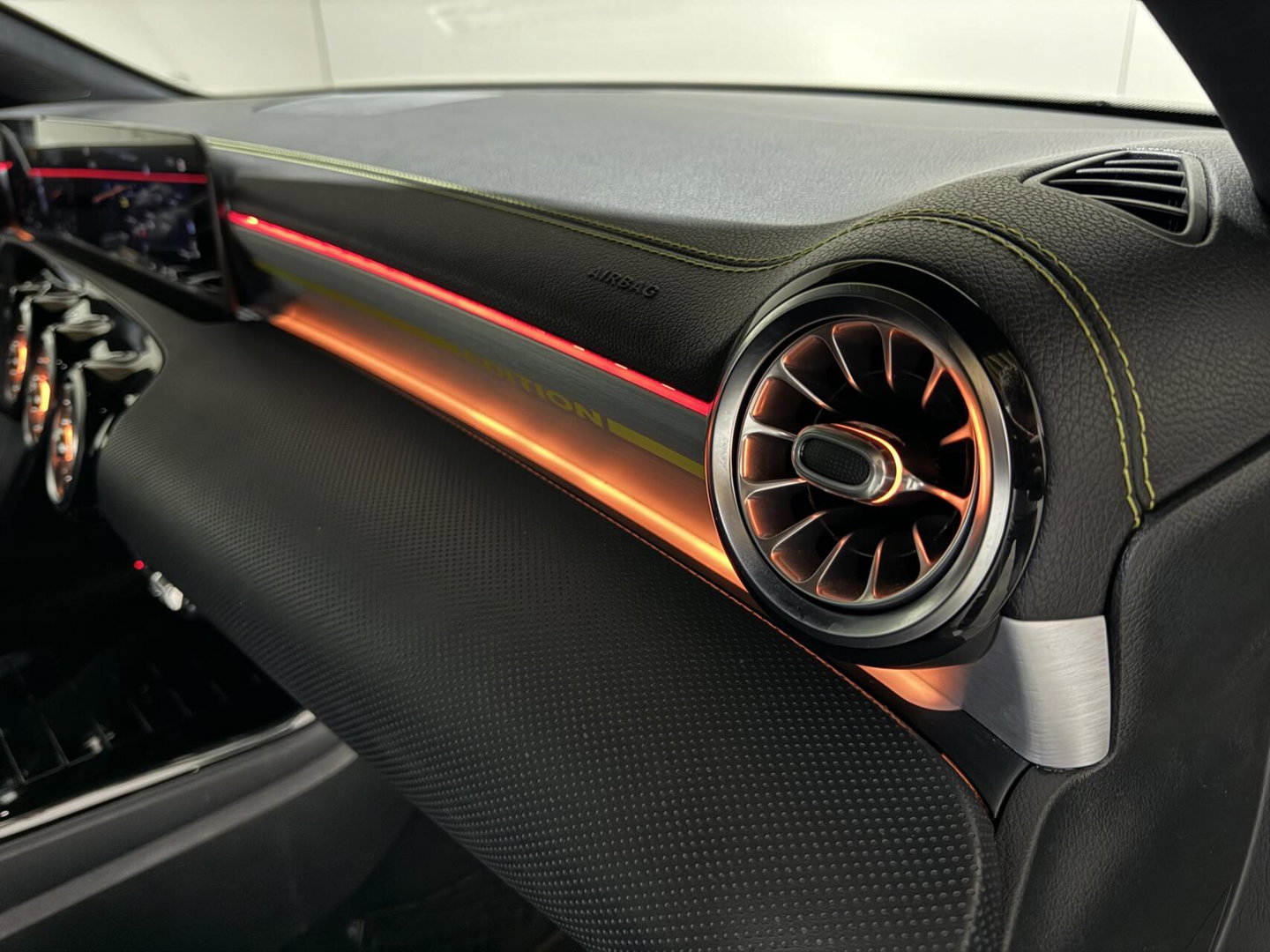 Mercedes-Benz A-Klasse 200 Edition 1 Pano Sfeer Memory Camera