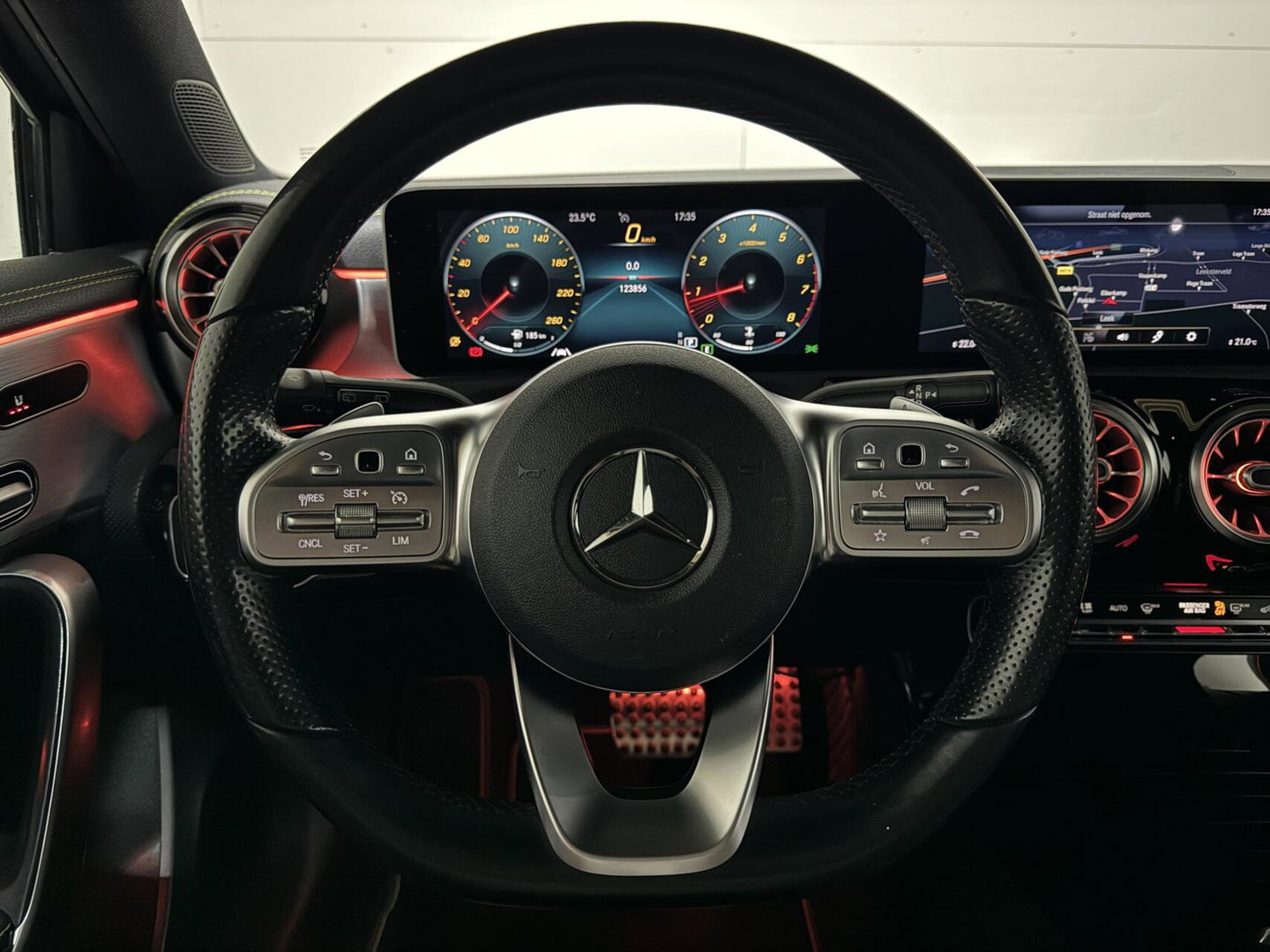 Mercedes-Benz A-Klasse 200 Edition 1 Pano Sfeer Memory Camera