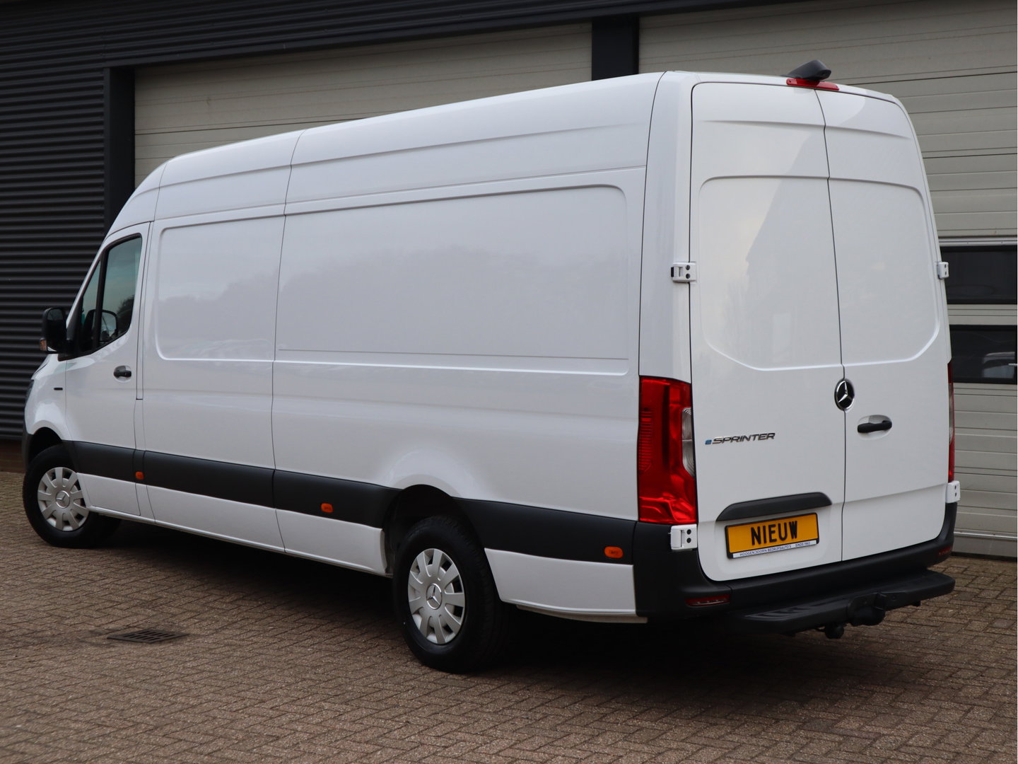 Mercedes-Benz eSprinter 414 Accu 113 kWh WLPT 445 KM AC+DC Snelladen L3H2 Maxi - Trekhaak