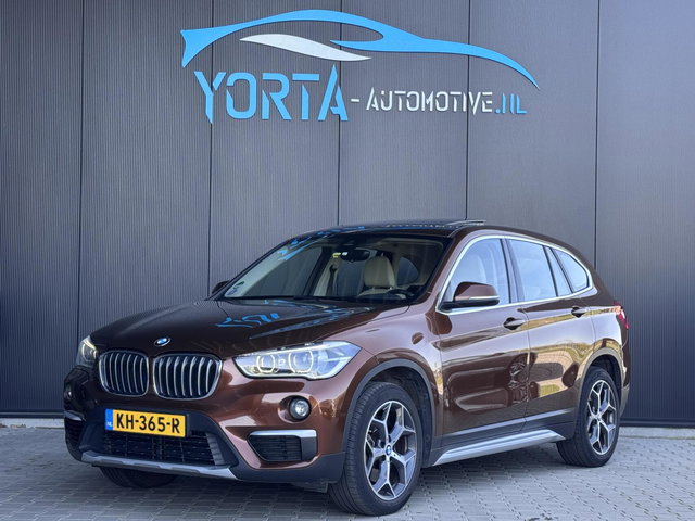 BMW X1 - sDrive20i High Exe NL AUTO|AUTOMAAT|PANO|AFN. HAAK|HUD