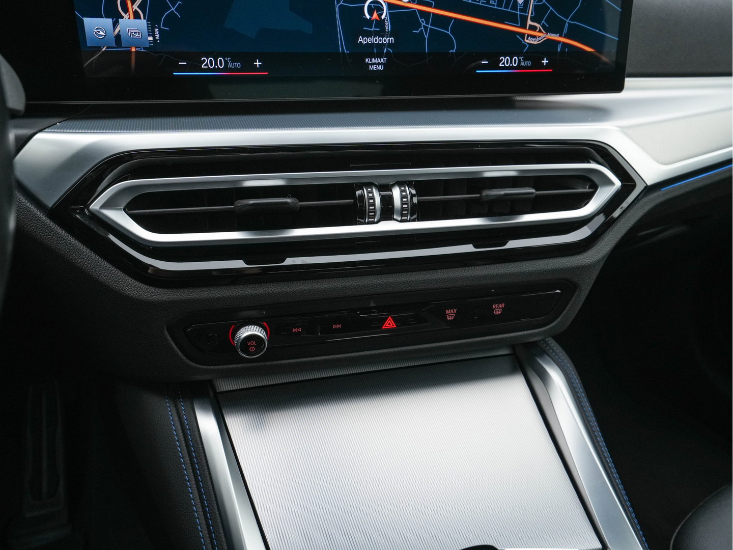 BMW i4 eDrive40 84 kWh M-Sport *M50 JAHRE* [ 3-Fase-11 kW ] {SOH-96%} (INCL-BTW) *LEATHER-ALCANTARA | FULL-LED | ADAPTIVE-CRUISE | HEATED-SPORTSEATS | CAMERA | DAB | DIGI-COCKPIT | NAVI-FULLMAP | AMBIENT-LIGHT | ECC | PDC | CARPLAY | KEYLESS | SHIFTPADDLES | 18