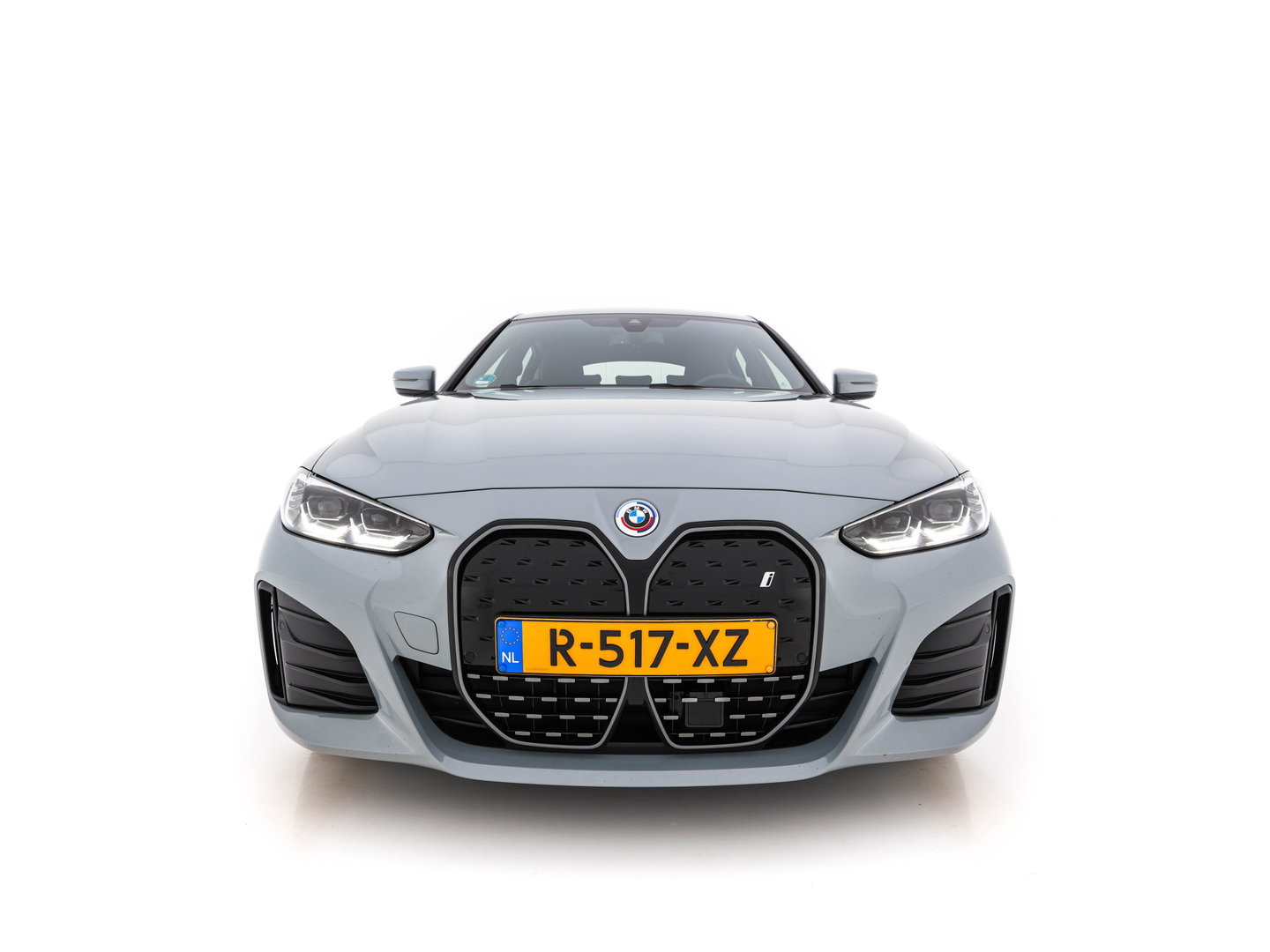 BMW i4 eDrive40 84 kWh M-Sport *M50 JAHRE* [ 3-Fase-11 kW ] {SOH-96%} (INCL-BTW) *LEATHER-ALCANTARA | FULL-LED | ADAPTIVE-CRUISE | HEATED-SPORTSEATS | CAMERA | DAB | DIGI-COCKPIT | NAVI-FULLMAP | AMBIENT-LIGHT | ECC | PDC | CARPLAY | KEYLESS | SHIFTPADDLES | 18