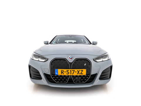 BMW i4 eDrive40 84 kWh M-Sport *M50 JAHRE* [ 3-Fase-11 kW ] {SOH-96%} (INCL-BTW) *LEATHER-ALCANTARA | FULL-LED | ADAPTIVE-CRUISE | HEATED-SPORTSEATS | CAMERA | DAB | DIGI-COCKPIT | NAVI-FULLMAP | AMBIENT-LIGHT | ECC | PDC | CARPLAY | KEYLESS | SHIFTPADDLES | 18