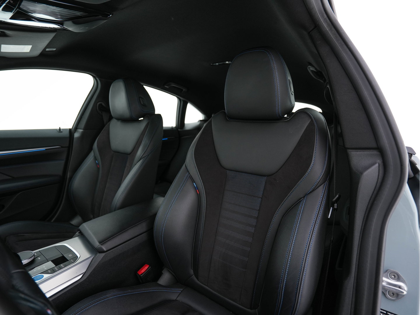 BMW i4 eDrive40 84 kWh M-Sport *M50 JAHRE* [ 3-Fase-11 kW ] {SOH-96%} (INCL-BTW) *LEATHER-ALCANTARA | FULL-LED | ADAPTIVE-CRUISE | HEATED-SPORTSEATS | CAMERA | DAB | DIGI-COCKPIT | NAVI-FULLMAP | AMBIENT-LIGHT | ECC | PDC | CARPLAY | KEYLESS | SHIFTPADDLES | 18