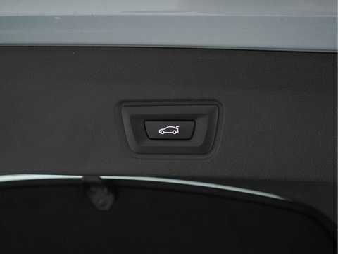 BMW i4 eDrive40 84 kWh M-Sport *M50 JAHRE* [ 3-Fase-11 kW ] {SOH-96%} (INCL-BTW) *LEATHER-ALCANTARA | FULL-LED | ADAPTIVE-CRUISE | HEATED-SPORTSEATS | CAMERA | DAB | DIGI-COCKPIT | NAVI-FULLMAP | AMBIENT-LIGHT | ECC | PDC | CARPLAY | KEYLESS | SHIFTPADDLES | 18