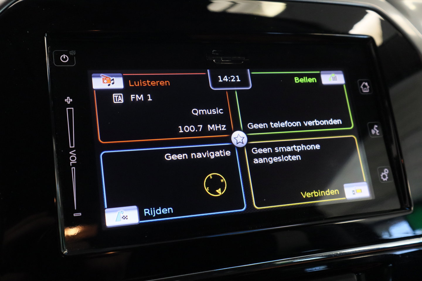 Suzuki Vitara 1.4 Boosterjet Style Smart Hybrid Navigatie Full-led Trekhaak 24 Maanden garantie* (Vraag naar de voorwaarden)