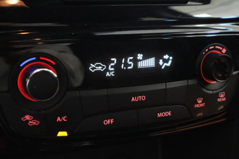 Suzuki Vitara 1.4 Boosterjet Style Smart Hybrid Navigatie Full-led Trekhaak 24 Maanden garantie* (Vraag naar de voorwaarden)