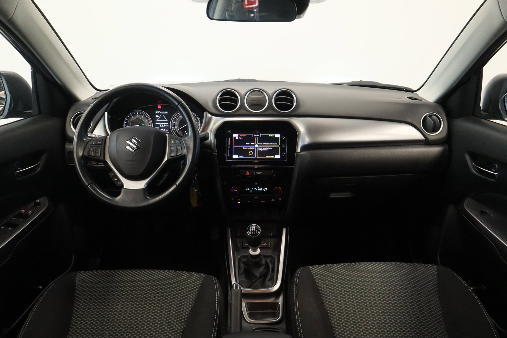 Suzuki Vitara 1.4 Boosterjet Style Smart Hybrid Navigatie Full-led Trekhaak 24 Maanden garantie* (Vraag naar de voorwaarden)