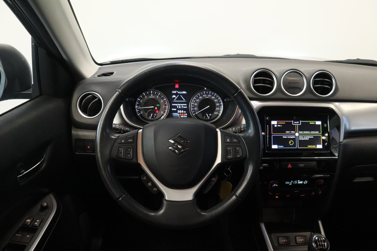 Suzuki Vitara 1.4 Boosterjet Style Smart Hybrid Navigatie Full-led Trekhaak 24 Maanden garantie* (Vraag naar de voorwaarden)