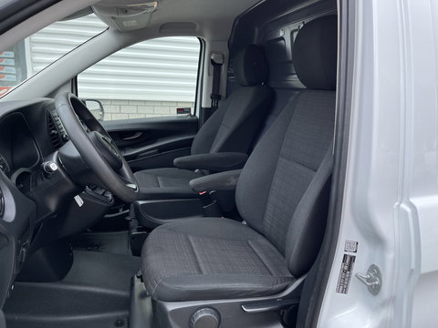 Mercedes-Benz Vito 109 CDI Lang L2H1 / rijklaar € 14.950 ex btw / lease vanaf € 329 / cruise / trekhaak / airco / navigatie / achteruit rijcamera / achterdeuren / euro 6 diesel !