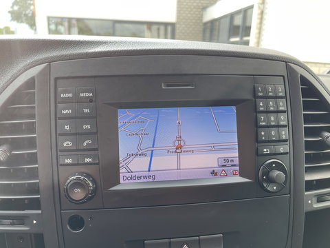 Mercedes-Benz Vito 109 CDI Lang L2H1 / rijklaar € 14.950 ex btw / lease vanaf € 329 / cruise / trekhaak / airco / navigatie / achteruit rijcamera / achterdeuren / euro 6 diesel !