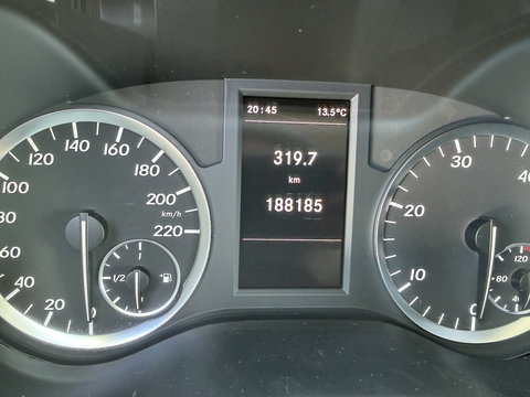 Mercedes-Benz Vito 109 CDI Lang L2H1 / rijklaar € 14.950 ex btw / lease vanaf € 329 / cruise / trekhaak / airco / navigatie / achteruit rijcamera / achterdeuren / euro 6 diesel !