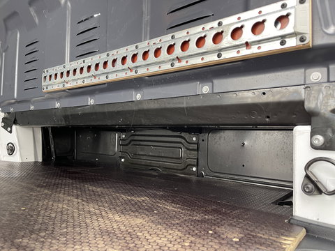 Mercedes-Benz Vito 109 CDI Lang L2H1 / rijklaar € 14.950 ex btw / lease vanaf € 329 / cruise / trekhaak / airco / navigatie / achteruit rijcamera / achterdeuren / euro 6 diesel !