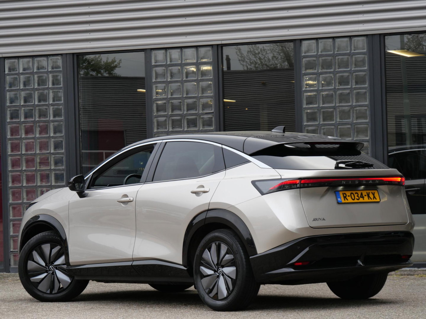 Nissan ARIYA 66kWh ADVANCE/ WARMTEPOMP/ 360° CAMERA/ ELEKT. KLEP/ SOH 99%