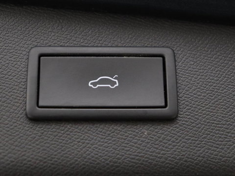 CUPRA Leon 1.4 eHybrid VZ | SOH 93,4% | Stoelverwarming | Trekhaak | Adaptive cruise | Carplay | Navigatie | Sfeerverlichting | Stuurverwarming | 19'' | Parkeerhulp | Climate control | Half leder | Sportstoelen | PHEV | Plug In