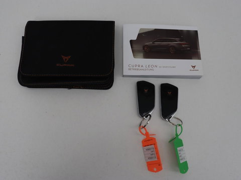 CUPRA Leon 1.4 eHybrid VZ | SOH 93,4% | Stoelverwarming | Trekhaak | Adaptive cruise | Carplay | Navigatie | Sfeerverlichting | Stuurverwarming | 19'' | Parkeerhulp | Climate control | Half leder | Sportstoelen | PHEV | Plug In