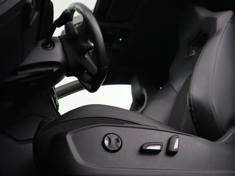 CUPRA Leon 1.4 eHybrid VZ | SOH 93,4% | Stoelverwarming | Trekhaak | Adaptive cruise | Carplay | Navigatie | Sfeerverlichting | Stuurverwarming | 19'' | Parkeerhulp | Climate control | Half leder | Sportstoelen | PHEV | Plug In