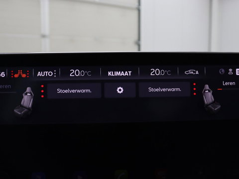 CUPRA Leon 1.4 eHybrid VZ | SOH 93,4% | Stoelverwarming | Trekhaak | Adaptive cruise | Carplay | Navigatie | Sfeerverlichting | Stuurverwarming | 19'' | Parkeerhulp | Climate control | Half leder | Sportstoelen | PHEV | Plug In