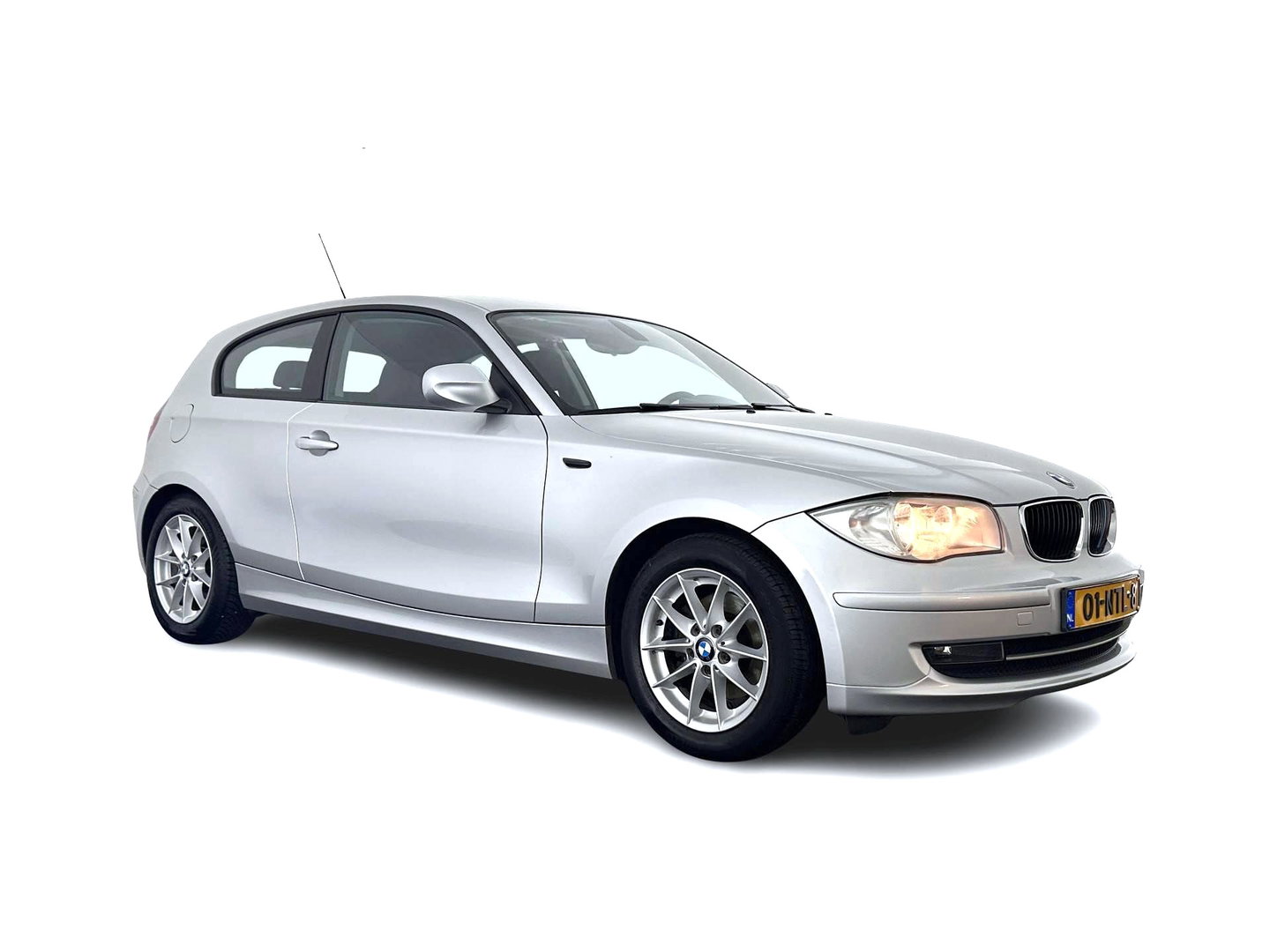 BMW 1-serie 118i Business Line *AIRCO | NAVI | COMFORTSEATS | KEYLESS | TOWBAR | 16''ALU*