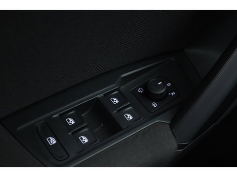 Volkswagen Tiguan 1.4 TSI eHybrid Life | Pano | IQ. Light | Digi. Dashboard | Camera | Adapt. Cruise | 4x Stoelverw. | Apple CarPlay |