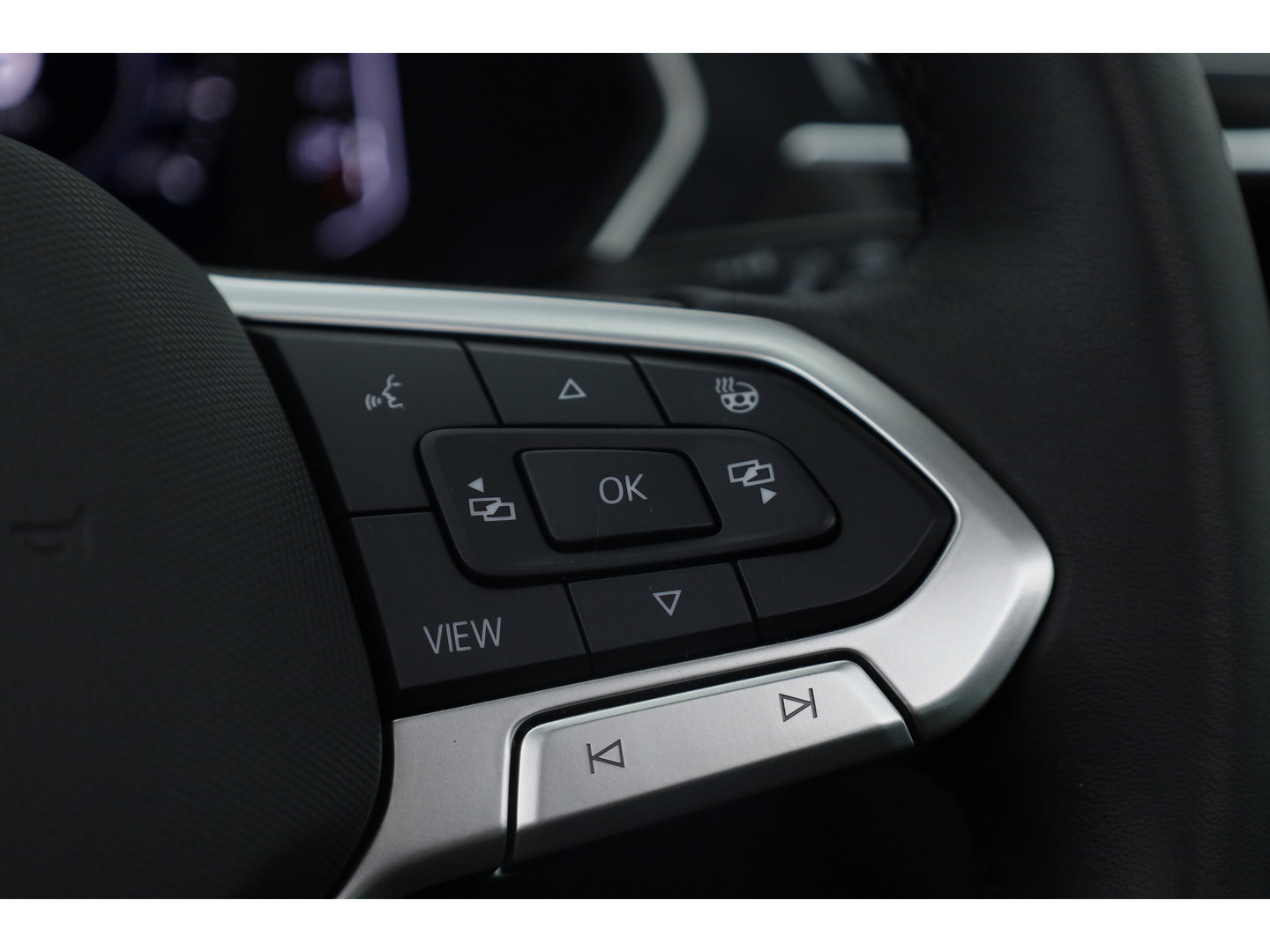 Volkswagen Tiguan 1.4 TSI eHybrid Life | Pano | IQ. Light | Digi. Dashboard | Camera | Adapt. Cruise | 4x Stoelverw. | Apple CarPlay |