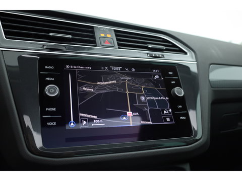 Volkswagen Tiguan 1.4 TSI eHybrid Life | Pano | IQ. Light | Digi. Dashboard | Camera | Adapt. Cruise | 4x Stoelverw. | Apple CarPlay |