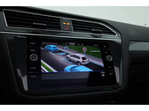 Volkswagen Tiguan 1.4 TSI eHybrid Life | Pano | IQ. Light | Digi. Dashboard | Camera | Adapt. Cruise | 4x Stoelverw. | Apple CarPlay |