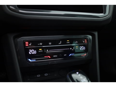 Volkswagen Tiguan 1.4 TSI eHybrid Life | Pano | IQ. Light | Digi. Dashboard | Camera | Adapt. Cruise | 4x Stoelverw. | Apple CarPlay |