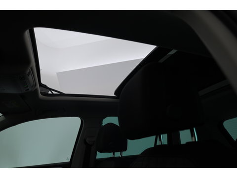 Volkswagen Tiguan 1.4 TSI eHybrid Life | Pano | IQ. Light | Digi. Dashboard | Camera | Adapt. Cruise | 4x Stoelverw. | Apple CarPlay |