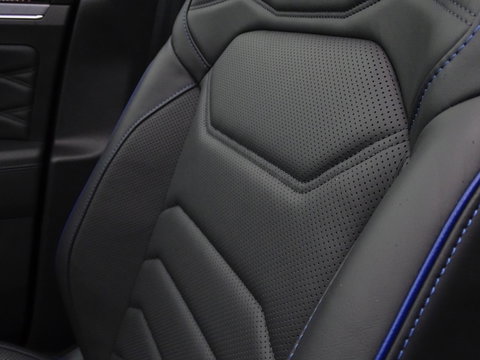 Volkswagen Touareg 3.0 TSi R eHybr 462PK 4M / Highline / 2024 / LED