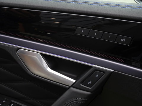 Volkswagen Touareg 3.0 TSi R eHybr 462PK 4M / Highline / 2024 / LED